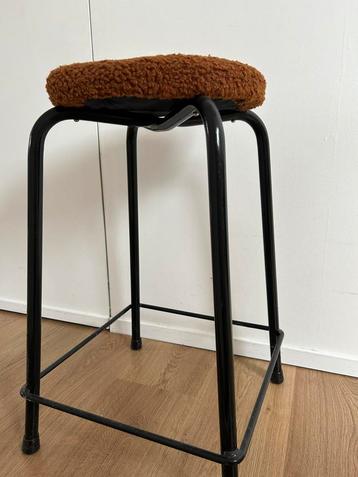 Kruk 60 x 40 cm met teddy zitting 