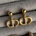 DIOR oorbellen, Sieraden, Tassen en Uiterlijk, Oorbellen, Overige materialen, Hangers, Ophalen of Verzenden, Zo goed als nieuw