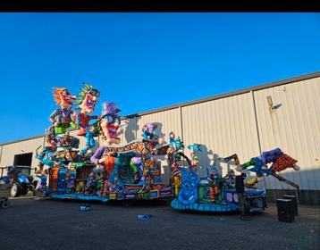 Polyester Carnavalswagen beschikbaar voor biedingen