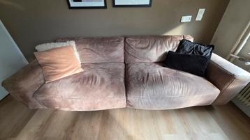 bank te koop beschikbaar voor biedingen