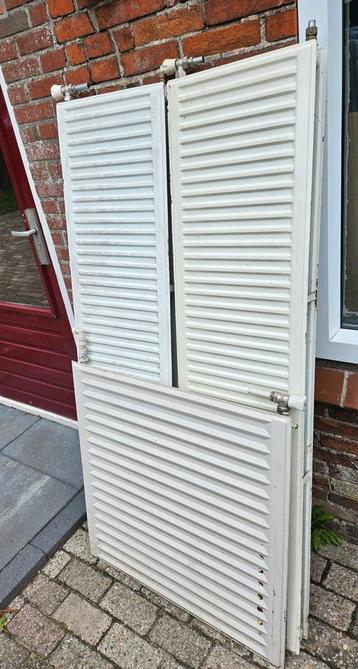 4 radiatoren (1 design radiator) beschikbaar voor biedingen