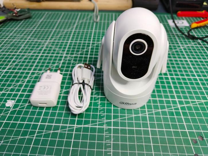 2x Dahua Hero C1 4MP wifi IP camera, Audio, Tv en Foto, Videobewaking, Zo goed als nieuw, Binnencamera, Verzenden