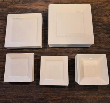 Xenos Vierkant Servies beschikbaar voor biedingen