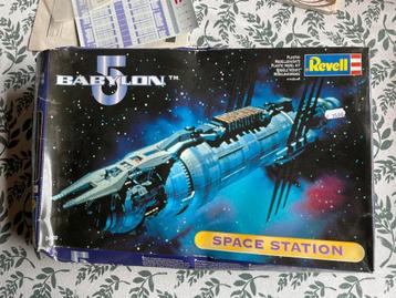 BABYLON 5 Space Station Model Kit Revell beschikbaar voor biedingen