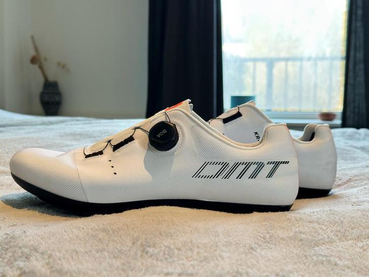 DMT KR4 Wielrenschoenen wit – maat 44, Sport en Fitness, Wielrennen, Zo goed als nieuw, Schoenen, Ophalen of Verzenden