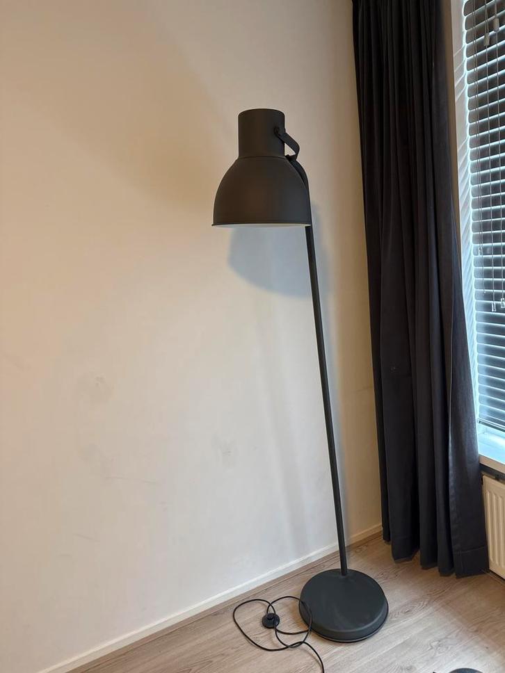 IKEA Hektar Staande Lamp, Huis en Inrichting, Lampen | Vloerlampen, Zo goed als nieuw, 150 tot 200 cm, Metaal, Ophalen