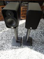 Q Acoustics 5020 plus originele stands FS50, Zo goed als nieuw, 120 watt of meer, Front, Rear of Stereo speakers, Ophalen
