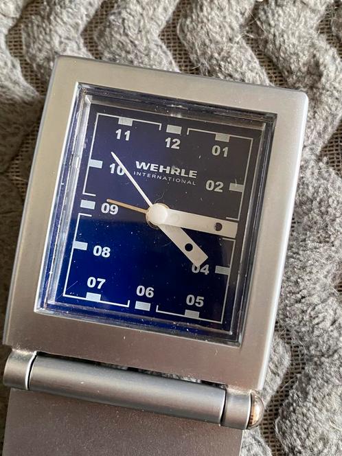 WEHRLE International. Inklapbaar reiswekkertje., Witgoed en Apparatuur, Wekkers, Zo goed als nieuw, Analoog, Ophalen of Verzenden