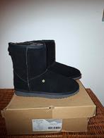 Warmbat kangaroo zwart mt41 zgan, Kleding | Dames, Ophalen of Verzenden, Zo goed als nieuw, Zwart, Sneakers of Gympen