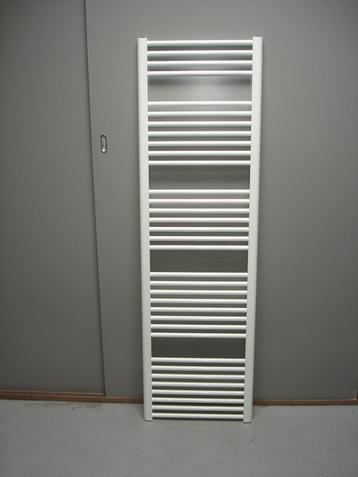 Handdoek radiator 169 cm hoog x 60 cm breed in wit en 1025W beschikbaar voor biedingen