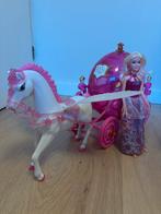 Barbiepop koets met pegasus paard en lichtjes - Goede staat!, Ophalen, Zo goed als nieuw