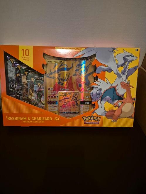 Pokemon Reshiram & Charizard GX box  Evolving Skies, Hobby en Vrije tijd, Verzamelkaartspellen | Pokémon, Nieuw, Foil, Ophalen of Verzenden