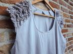 grijze top met ruffles en diepe ronde hals valt als XL, Ophalen of Verzenden, Maat 46/48 (XL) of groter, Grijs