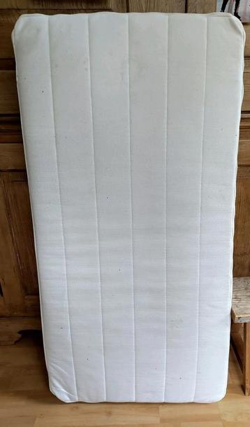 Matras voor ledikantje beschikbaar voor biedingen