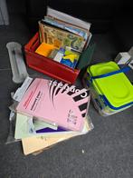 Knutsel spulletjes, scrap, pons, kleur papier, Ophalen, Zo goed als nieuw, Materiaal