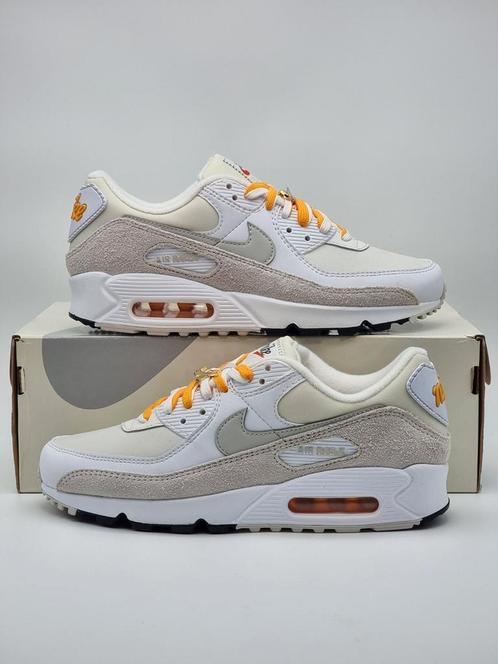 Nike air max 90 - university gold (2021) - size 40.5, Kleding | Dames, Schoenen, Nieuw, Sneakers of Gympen, Overige kleuren, Ophalen of Verzenden