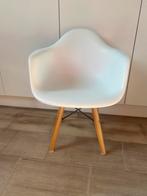 Witte kuipstoel kind (Eames replica) - als nieuw, Huis en Inrichting, Stoelen, Ophalen, Zo goed als nieuw, Wit, Eén
