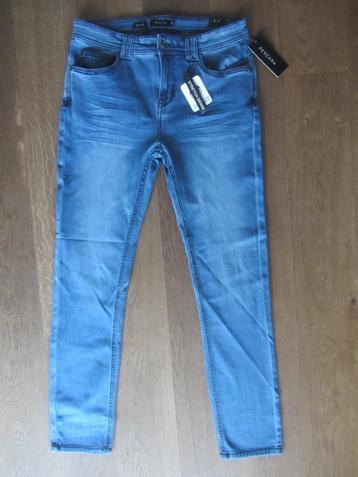 Nieuwe dunne spijkerbroek Pescara slim fit maat 42 beschikbaar voor biedingen