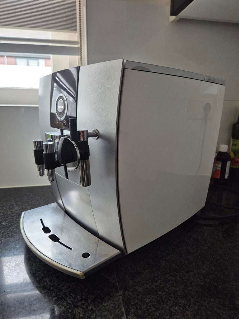 Jura J5 Espressomachine - Goed Onderhouden, Gebruikt, Espresso apparaat, 1 kopje, Afneembaar waterreservoir