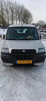 Fiat Doblo 1.6 2004 Grijs, Auto's, Fiat, Voorwielaandrijving, 1596 cc, Doblo, Alcantara