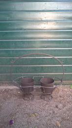 NIEUW SIERLIJKE METALEN BLOEMBAK MET HENGSEL 2 BLOEMPOTTEN, Ophalen, Nieuw, Metaal, Tuin