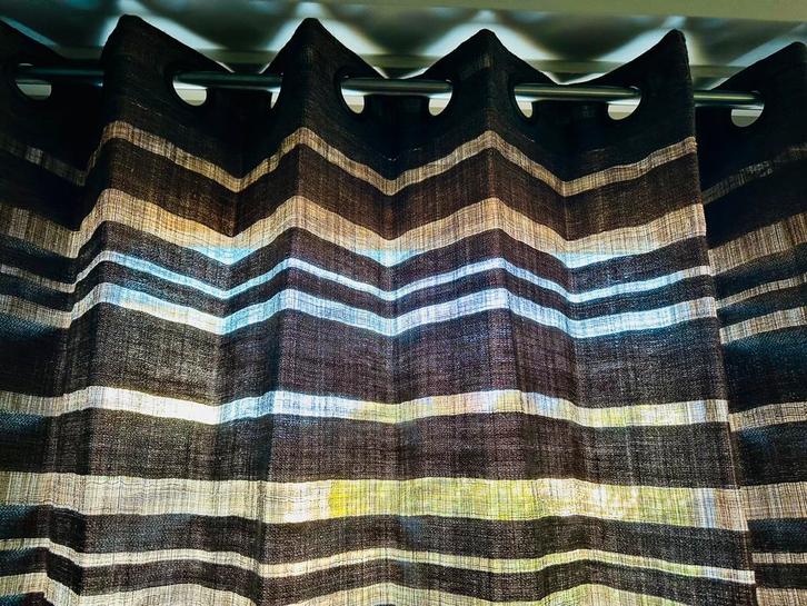 Gordijnen 4 stuks van Paardenhaar Le Crin, Huis en Inrichting, Stoffering | Gordijnen en Lamellen, Zo goed als nieuw, 200 cm of meer