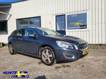Volvo V60 1.6 T4 Summum , Kleurcode 492 beschikbaar voor biedingen