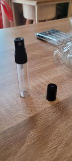 150 glazen Parfumflesjes - Ideaal voor samples!, Gehele gezicht, Zwart, Nieuw, Ophalen of Verzenden