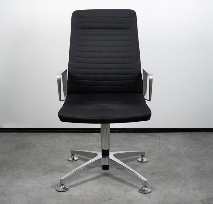 Interstuhl Vintage is5 1V 18 beschikbaar, Huis en Inrichting, Stoelen, Zo goed als nieuw, Vijf, Zes of meer stoelen, Stof, Zwart