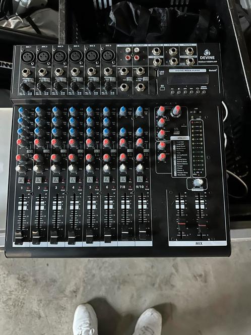 Devine MixDesk 1002FX-MP 10-kanaals mixer met FX en mediaspe, Muziek en Instrumenten, Mengpanelen, Zo goed als nieuw, 5 tot 10 kanalen