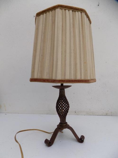 Tafellamp lamp metaal vintage koloniale stijl art deco, Huis en Inrichting, Lampen | Tafellampen, Gebruikt, Minder dan 50 cm, Metaal
