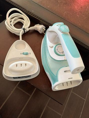 Cordless strijkijzer van silvercrest 2400 watt beschikbaar voor biedingen