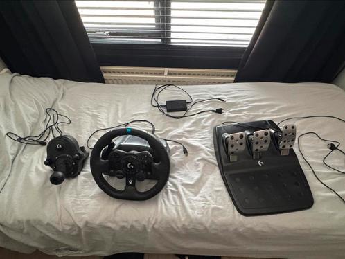 Logitech g923 + shifter, Spelcomputers en Games, Spelcomputers | Xbox | Accessoires, Zo goed als nieuw, Xbox Original, Stuurtje of Sportattribuut
