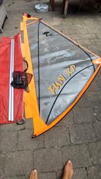 Tiki surfzeil, 2,5 m2 met aluminium mast., Watersport en Boten, Windsurfen, Ophalen, Met draagtas, Zo goed als nieuw, Minder dan 5 m²