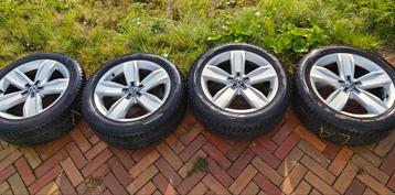 17 inch Istanbul Velgen met Pirelli Winterbanden beschikbaar voor biedingen