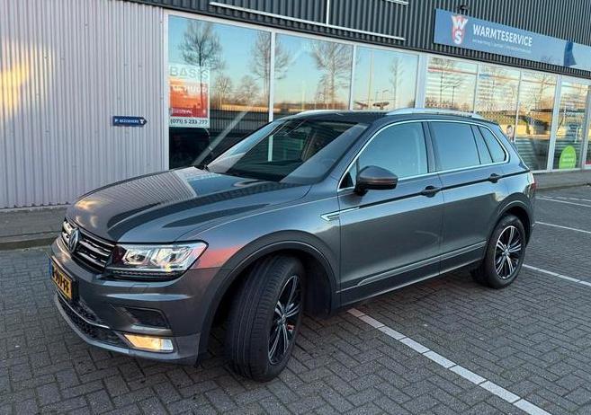 Volkswagen Tiguan 2.0 TDI 110KW Grijs, Auto's, Volkswagen, Particulier, Tiguan, Adaptieve lichten, Adaptive Cruise Control, Airbags