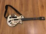 Guitar Hero Gitaar - Nintendo Wii - (werkend / met stickers), Spelcomputers en Games, Games | Nintendo Wii, Muziek, 1 speler, Ophalen of Verzenden