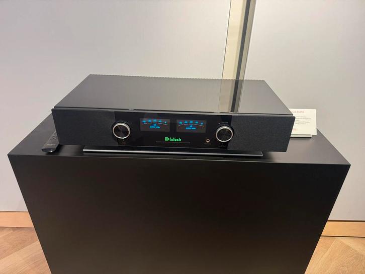 McIntosh RS250 Streaming Versterker, Audio, Tv en Foto, Soundbars, Zo goed als nieuw, Bluetooth, Ophalen