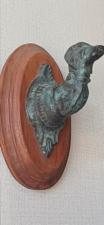 Vintage wandhaak voor teckel daschund hondenriem en/ of jas, Antiek en Kunst, Antiek | Woonaccessoires, Ophalen of Verzenden