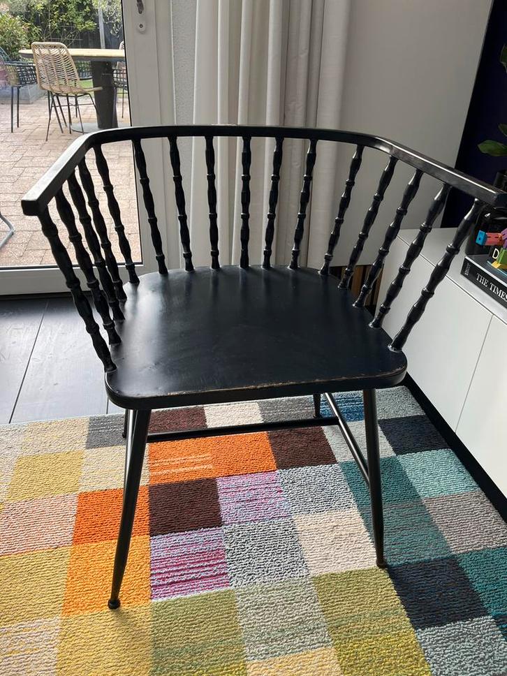 Retro zwarte stoel in goede staat, Huis en Inrichting, Stoelen, Gebruikt, Eén, Metaal, Zwart, Ophalen