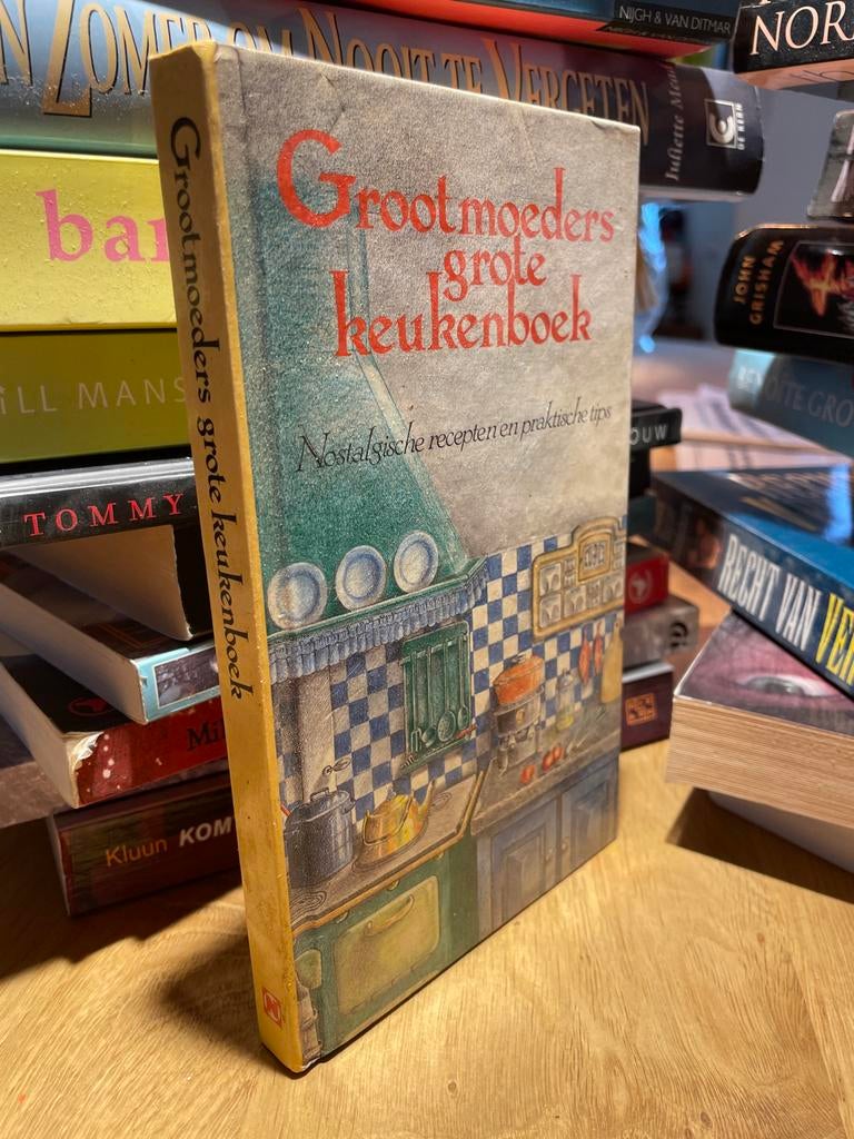 Grootmoeders Grote Keukenboek - Nostalgische Recepten, Boeken, Gelezen, Vegetarisch, Voorgerechten en Soepen, Ophalen of Verzenden