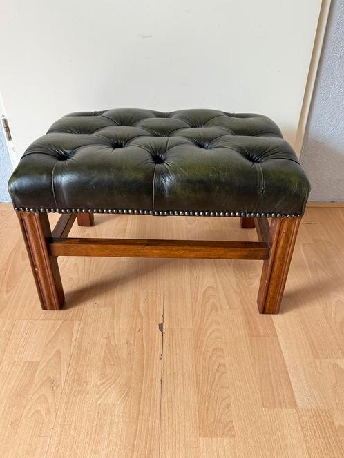 Chesterfield Voetenbank #Chesterfield, Huis en Inrichting, Banken | Voetenbanken en Poefen, Gebruikt, 50 tot 75 cm, 50 tot 75 cm