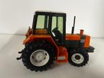 Britains 1:32 Reanult, Hobby en Vrije tijd, Modelauto's | 1:32, Ophalen, Gebruikt, Tractor of Landbouw, Britains