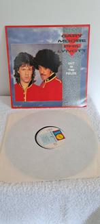 LP vinyl maxi single Gary Moore Out in the Field Phil Lyn, Ophalen of Verzenden, Gebruikt, 12 inch, Poprock