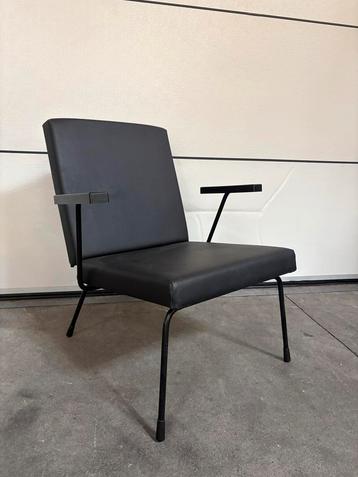 Gispen 1401 Fauteuil - Dutch Design beschikbaar voor biedingen