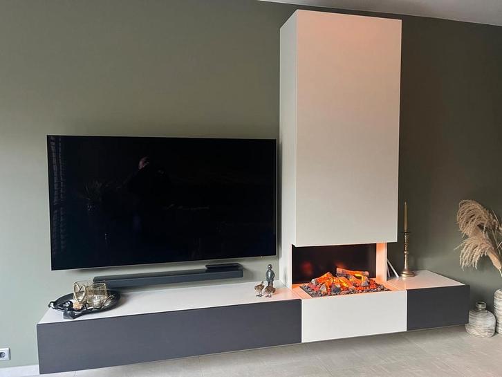 Moderne op maat gemaakt TV meubel met open HAARD 2.75 breed, Huis en Inrichting, Kasten | Dressoirs, Zo goed als nieuw, 150 tot 200 cm