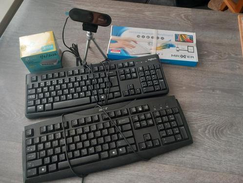 Computer Accessoires Set: Toetsenborden, Webcam, Switch, Computers en Software, Toetsenborden, Zo goed als nieuw, Qwerty, Bedraad