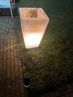 Kunstof plantenbak voor buiten die mbv stekker licht geeft, Kunststof, Gebruikt, Verzenden, Minder dan 60 cm
