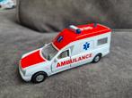 Siku Mercedes Ambulance A2002, Ophalen of Verzenden, Zo goed als nieuw, Bus of Vrachtwagen, SIKU