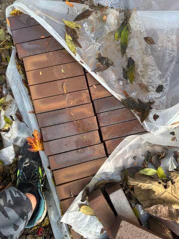 Gratis Klinkers en Opsluitbanden beschikbaar voor biedingen